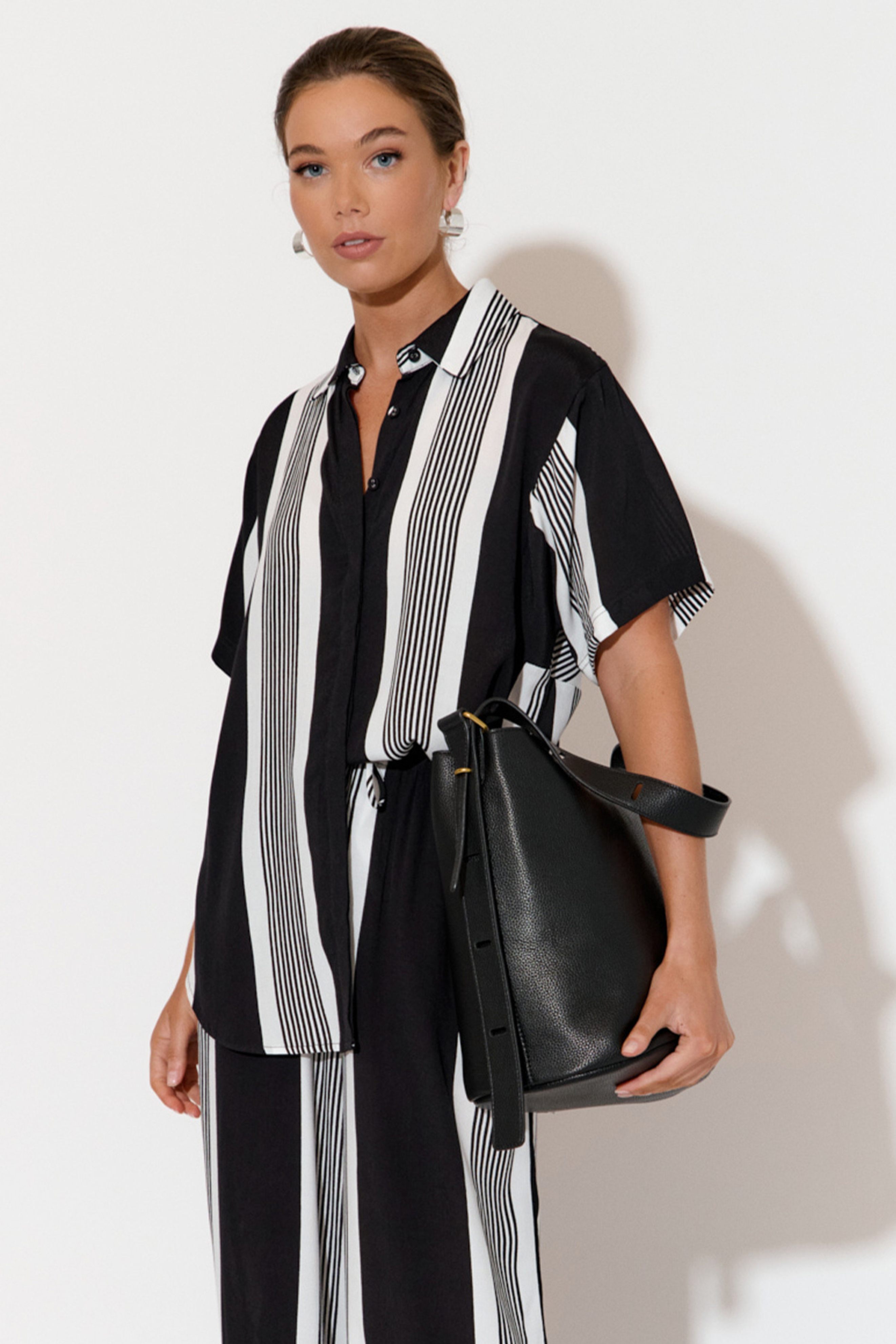 Juliette Bucket Bag in Black