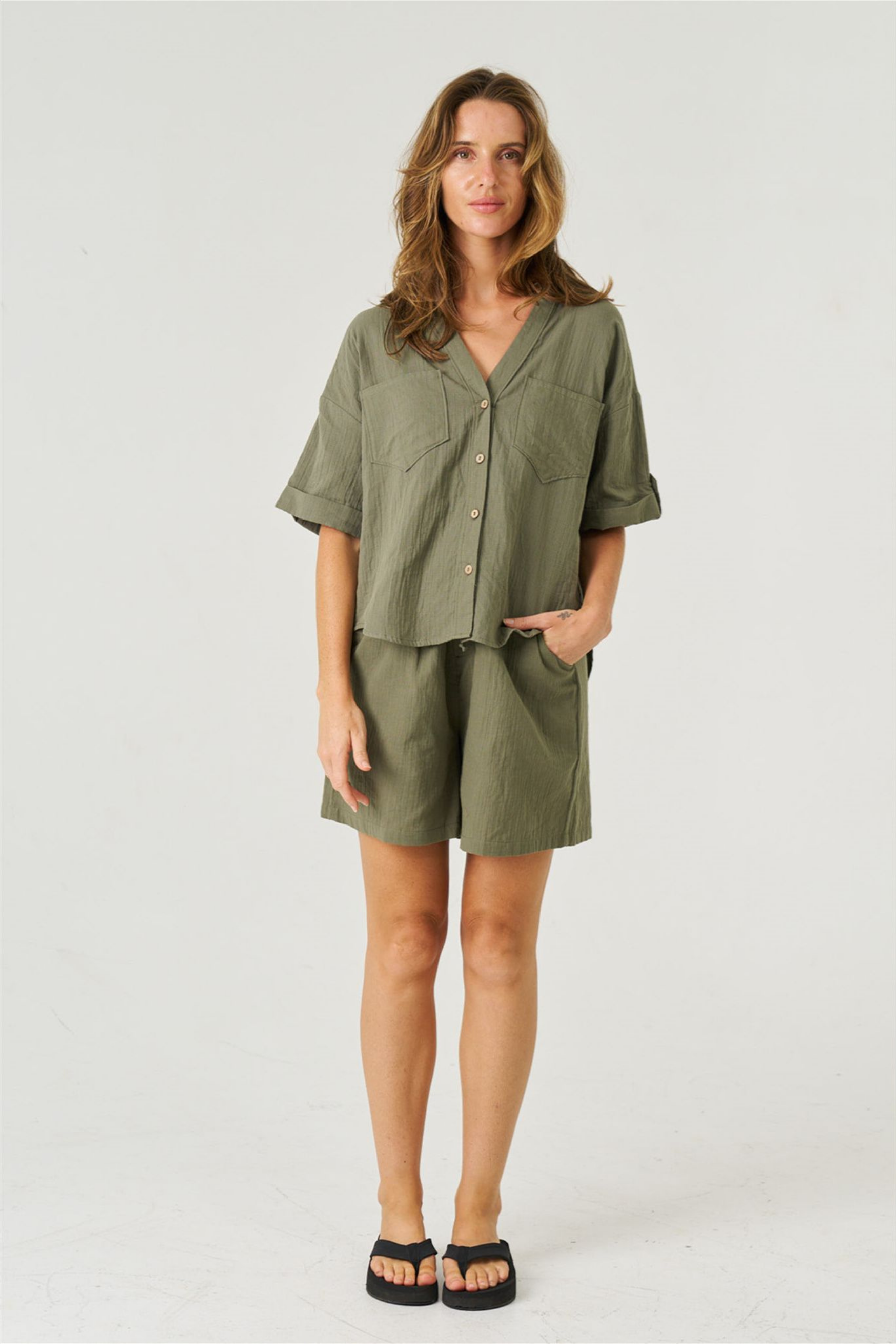 Millie Shorts in Khaki