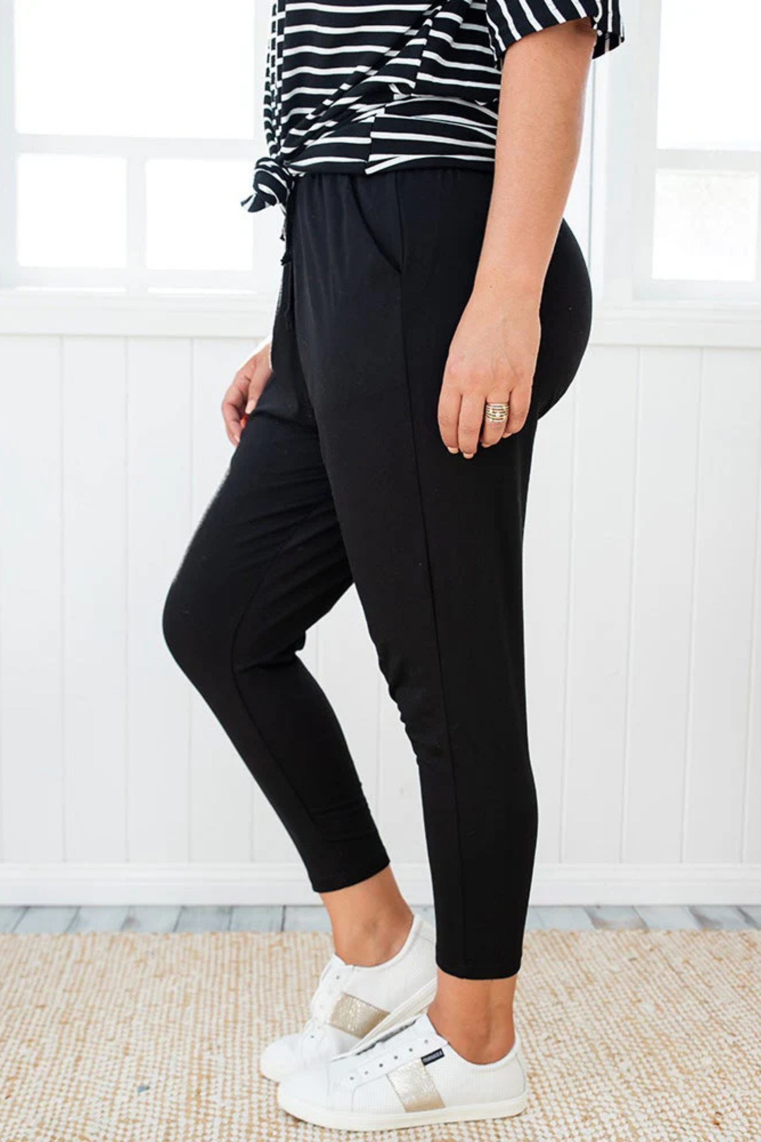Everyday Slouch Pant in Black