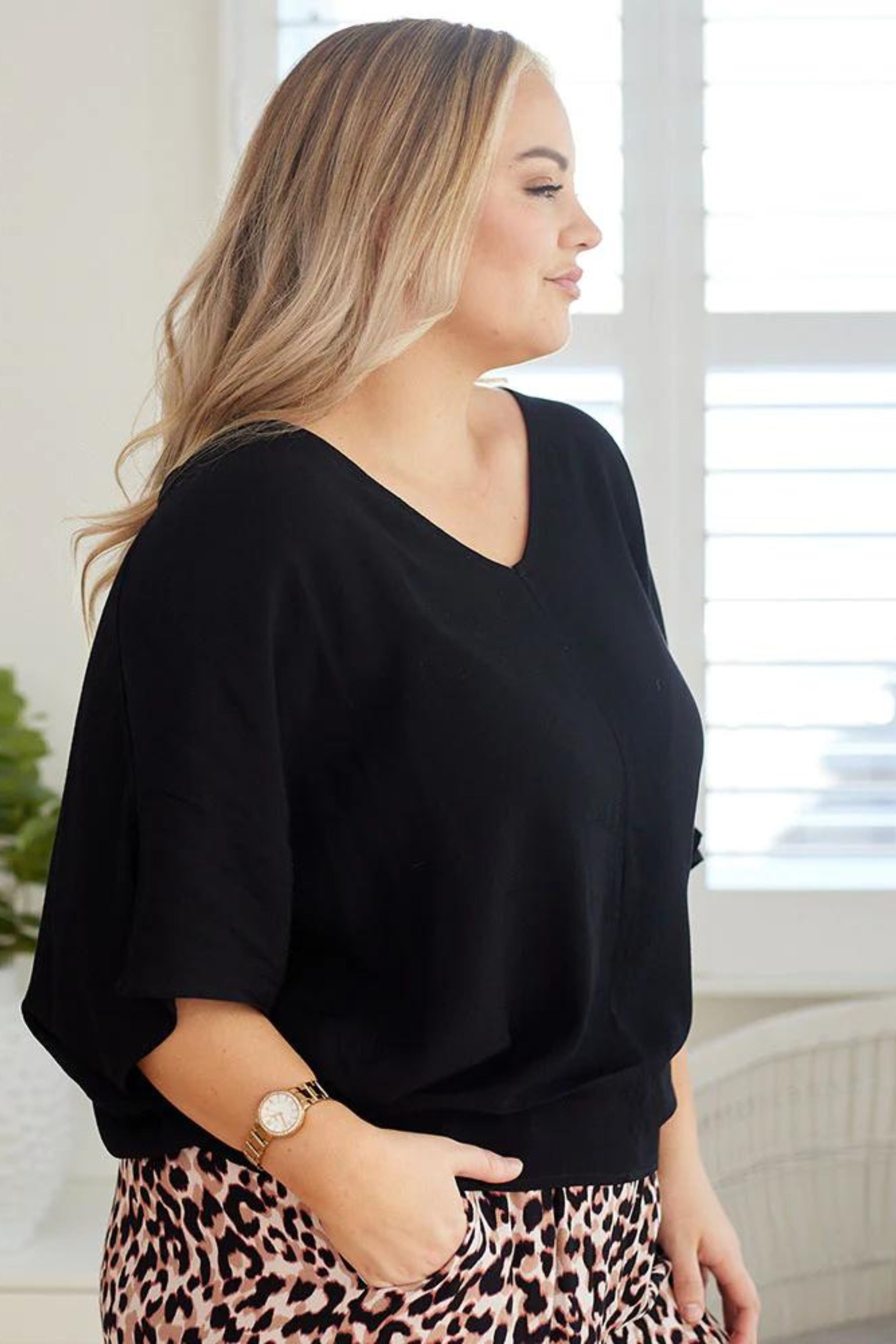 Lila Top in Black