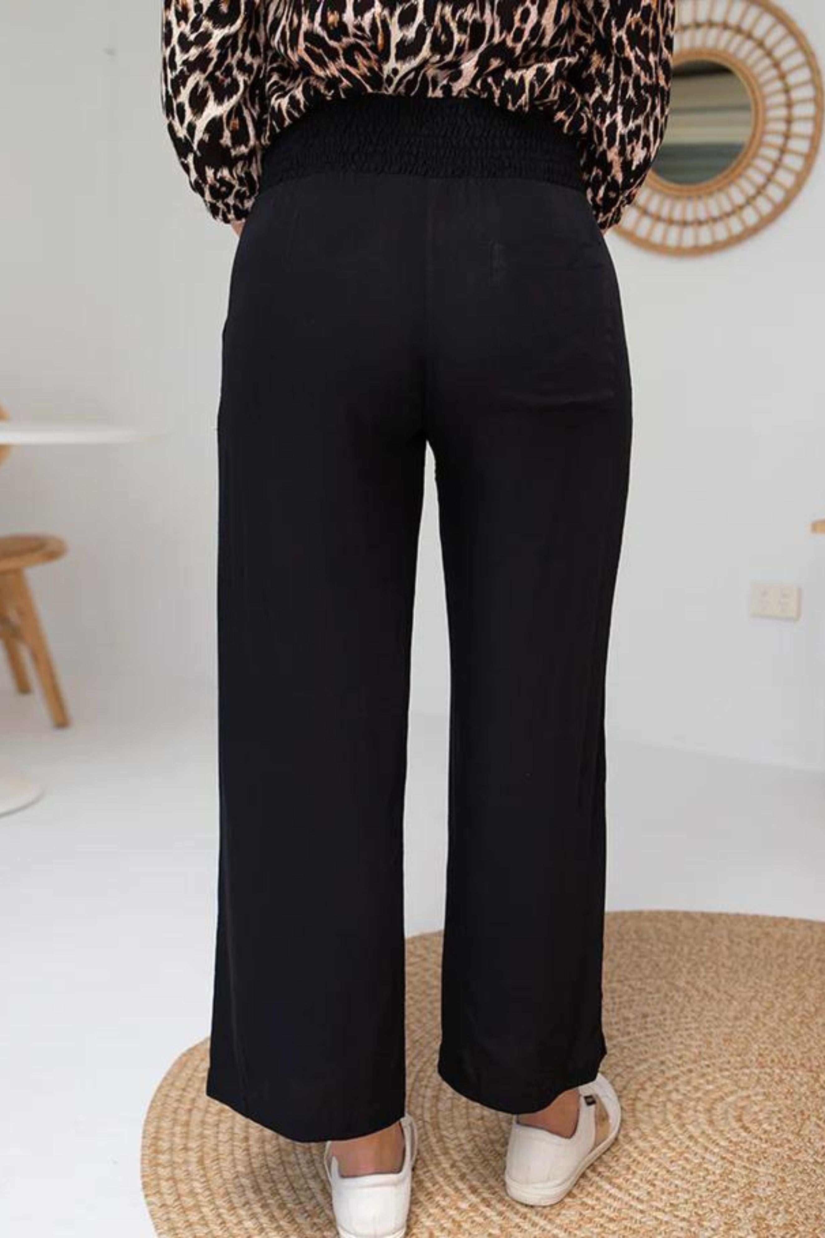 Resort Pants in Black