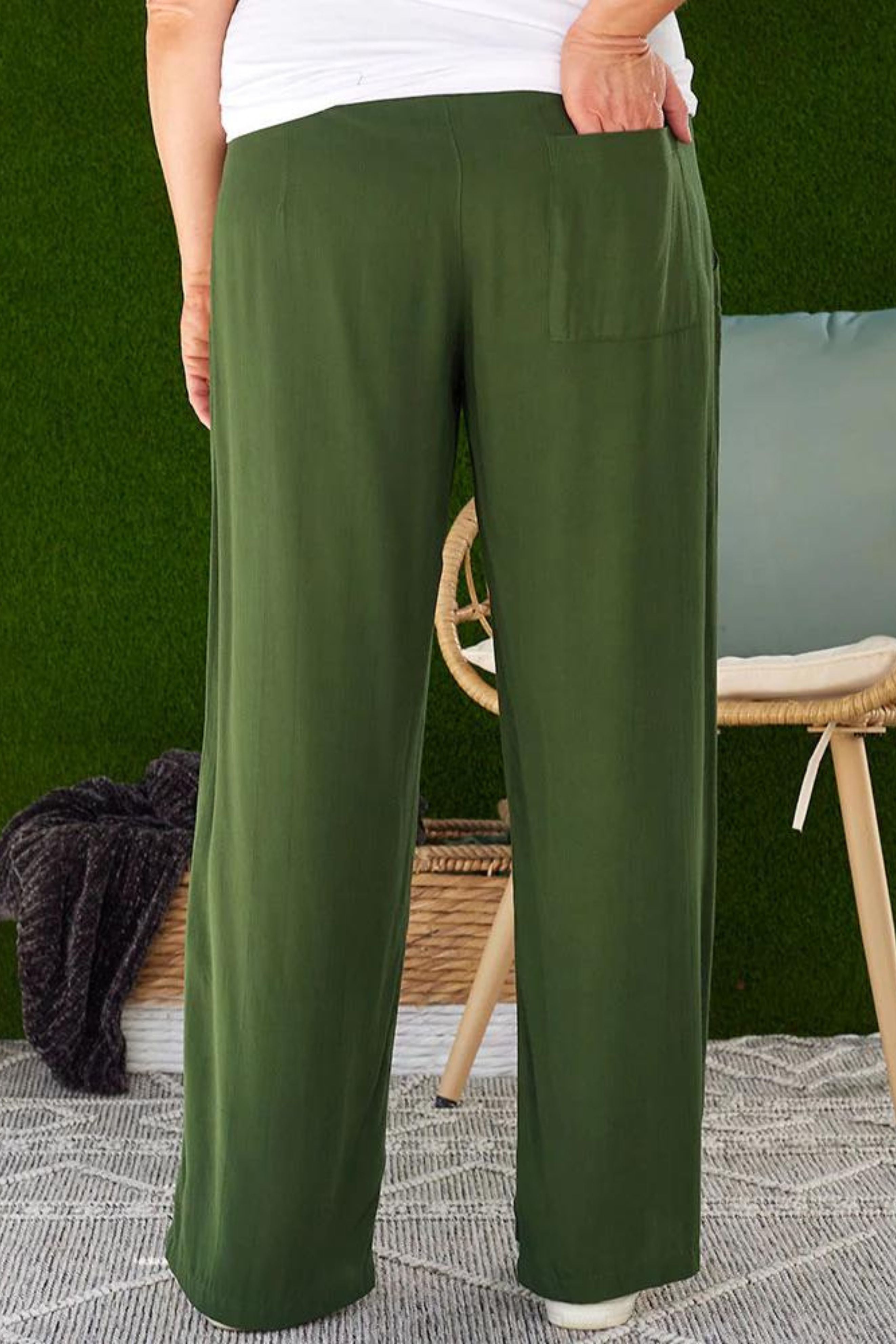 Resort Pants in Olive